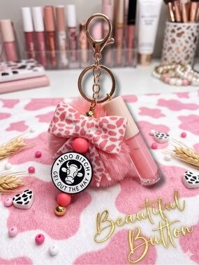 Custom Junk keychain
Pink Leopard Bow Keychain with Novelty Cow Charm